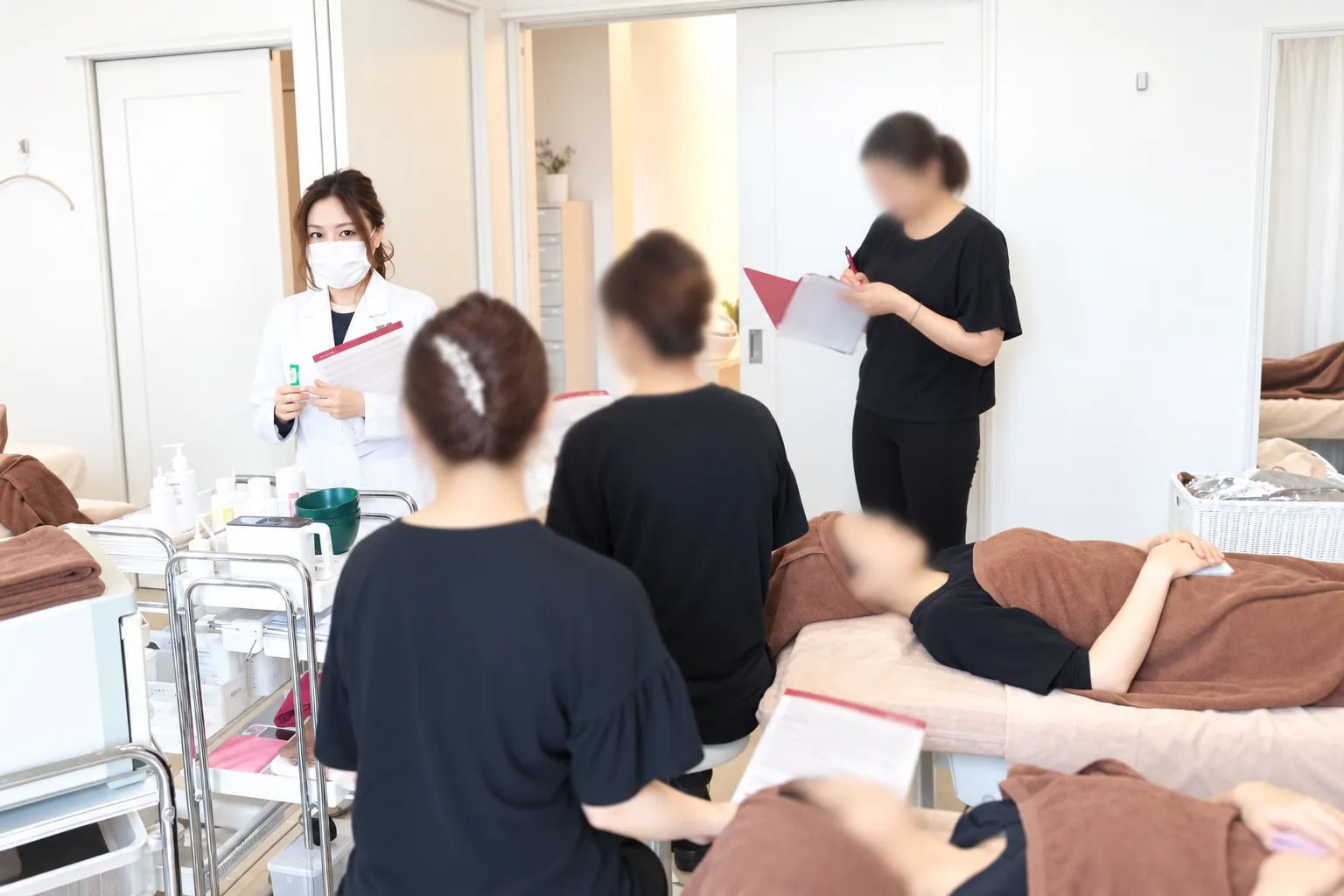 美容サロンでの実技講習